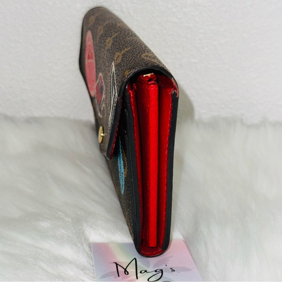 Louis Vuitton: World Tour Patches Wallet - Picture 13 of 16